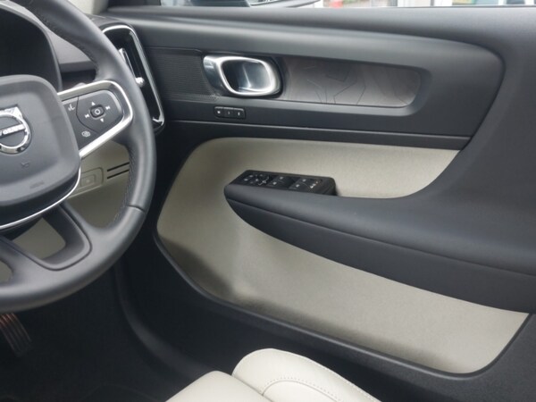 Used Volvo XC40 2022 for sale - 75408896: Photo 10
