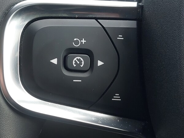 Used Volvo XC40 2022 for sale - 75408896: Photo 16