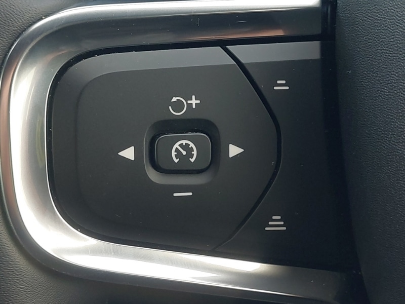 Used Volvo XC40 2024 for sale - 76392873: Photo 15