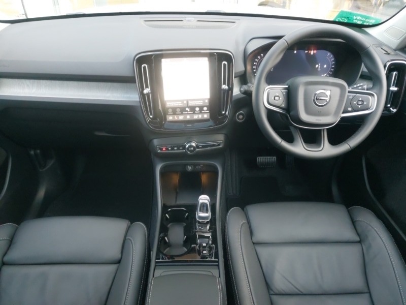 Used Volvo XC40 2025 for sale - 77324920: Photo 2