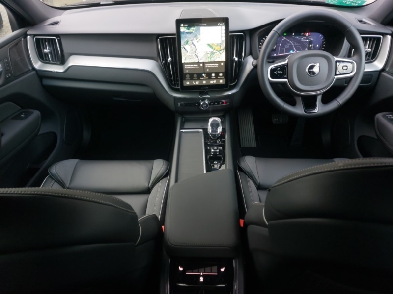 Used Volvo XC60 2025 for sale - 77448537: Photo 2