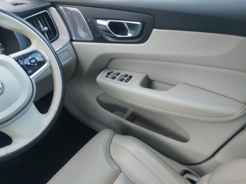 Used Volvo XC60 2022 for sale - 77024591: Photo 10