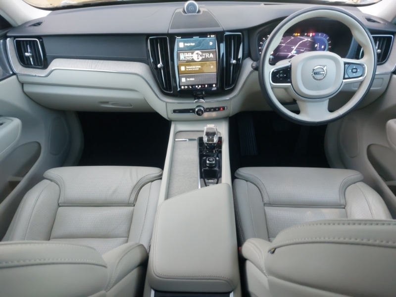 Used Volvo XC60 2022 for sale - 77024591: Photo 2