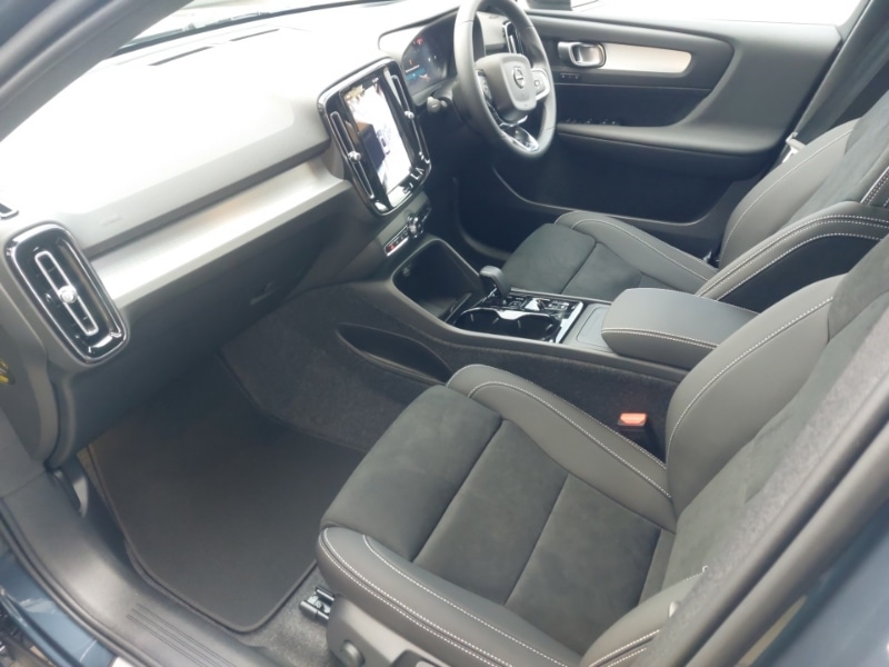 Used Volvo XC40 2025 for sale - 77448531: Photo 5