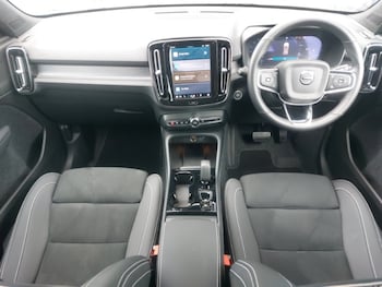 Used Volvo XC40 2024 for sale - 75909527: Photo