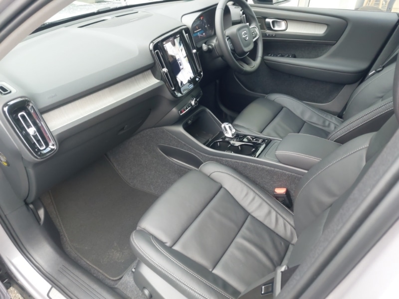 Used Volvo XC40 2025 for sale - 77448519: Photo 5