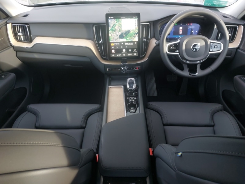 Used Volvo XC60 2025 for sale - 77644340: Photo 2