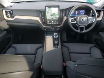 Used Volvo XC60 2025 for sale - 77644340: Photo