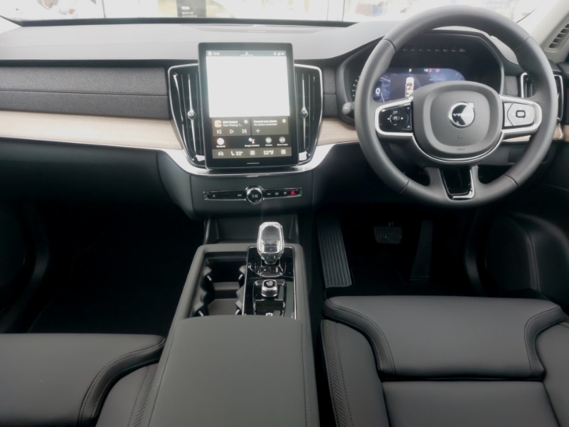 Used Volvo XC90 2025 for sale - 77150316: Photo 2