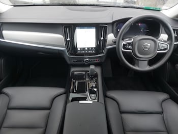 Used Volvo V90 2025 for sale - 79550167: Photo