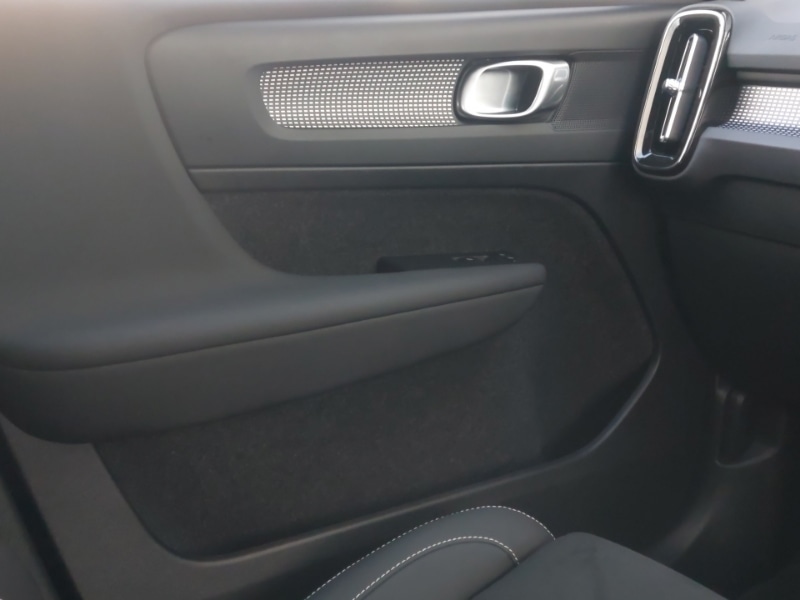 Used Volvo XC40 2024 for sale - 76506979: Photo 11