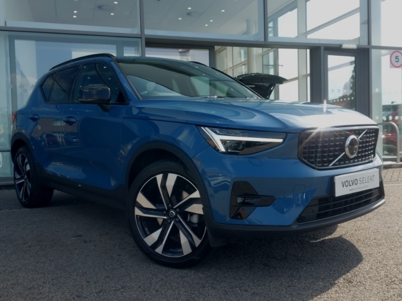 Used Volvo XC40 2024 for sale - 76602619: Photo 1