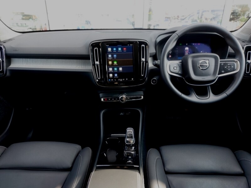 Used Volvo XC40 2024 for sale - 76602619: Photo 2