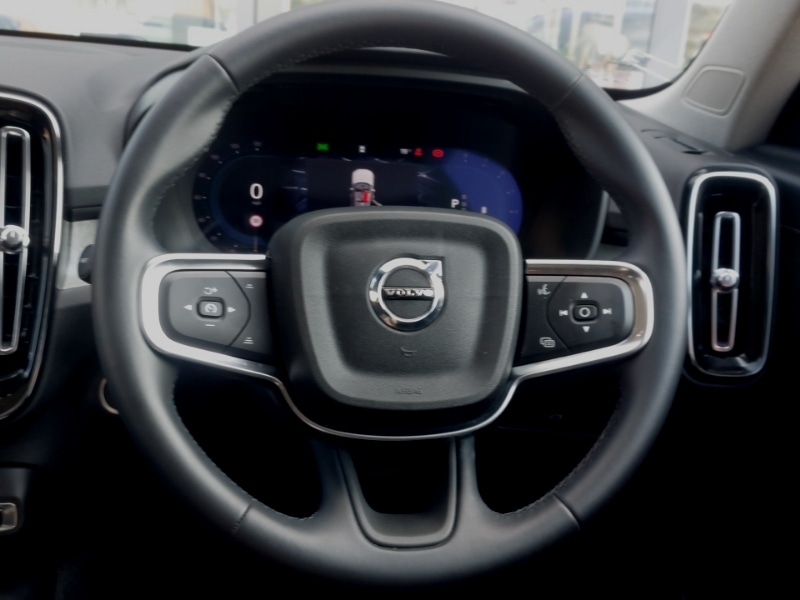 Used Volvo XC40 2024 for sale - 76602619: Photo 7