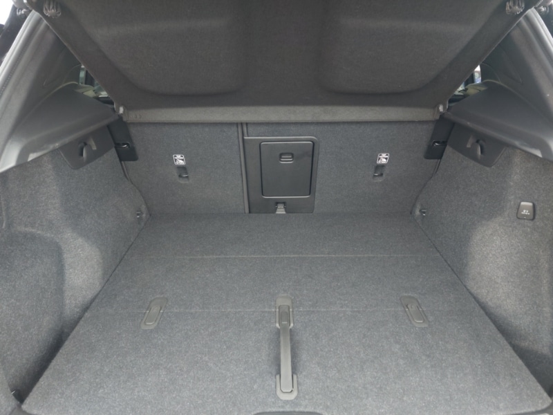 Used Volvo XC40 2025 for sale - 77816145: Photo 8