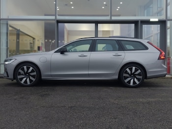 Used Volvo V90 2025 for sale - 79139111: Photo