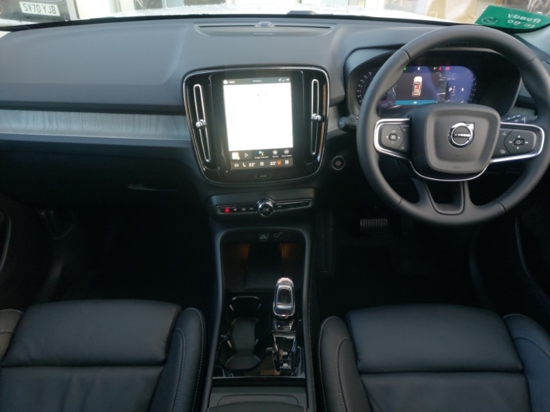 Used Volvo XC40 2025 for sale - 77324912: Photo 2