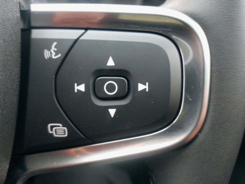 Used Volvo XC40 2025 for sale - 77433550: Photo 17