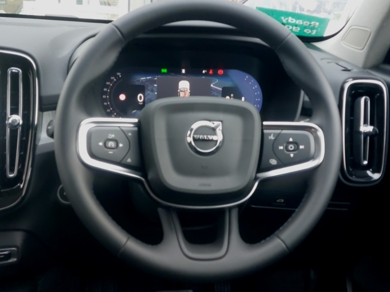 Used Volvo XC40 2025 for sale - 77433550: Photo 7