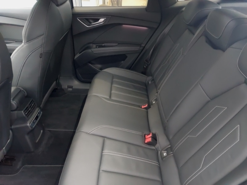 Used Audi Q4 e-tron 2024 for sale - 76221382: Photo 6