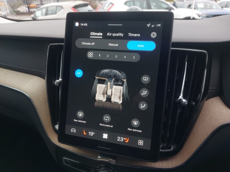 Used Volvo XC60 2025 for sale - 76540492: Photo 17