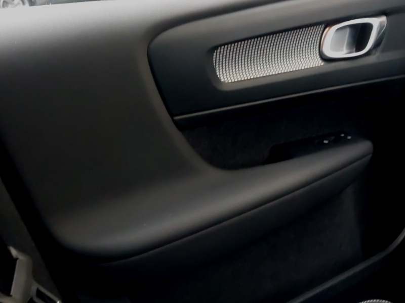 Used Volvo XC40 2024 for sale - 76375221: Photo 11