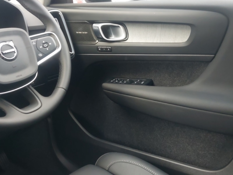 Used Volvo XC40 2025 for sale - 78079821: Photo 10