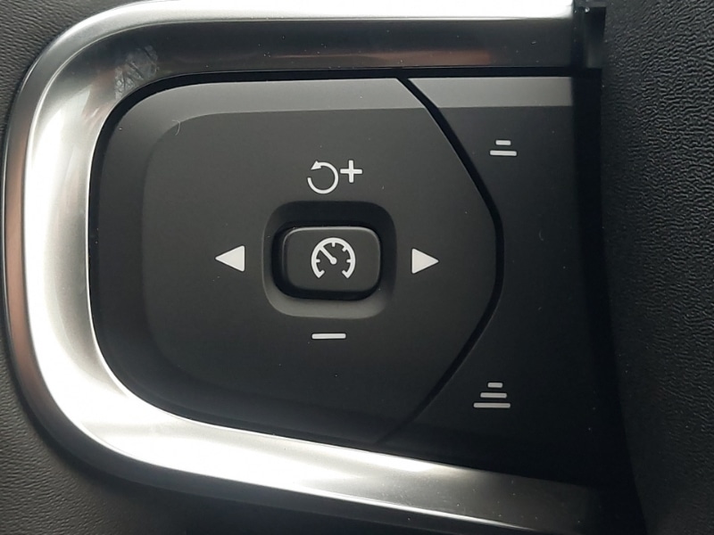 Used Volvo XC40 2025 for sale - 78079821: Photo 17