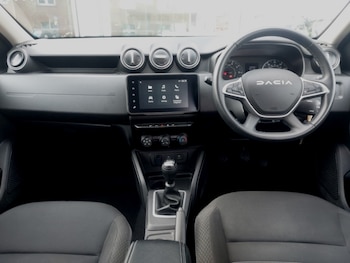 Used Dacia Duster 2023 for sale - 79195527: Photo