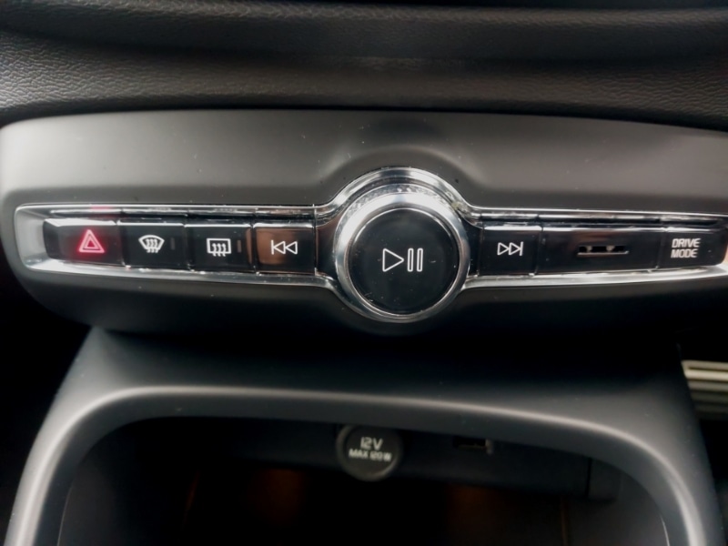 Used Volvo XC40 2021 for sale - 76602656: Photo 13