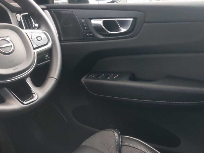 Used Volvo XC60 2024 for sale - 76465382: Photo 10