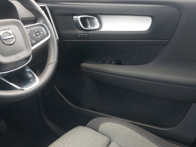 Used Volvo XC40 2023 for sale - 76121042: Photo 10