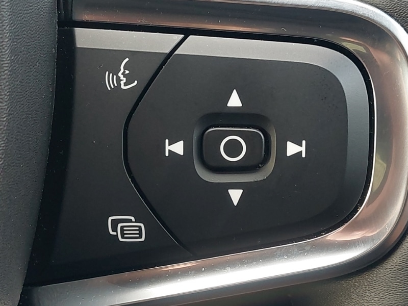 Used Volvo XC40 2023 for sale - 76121042: Photo 16