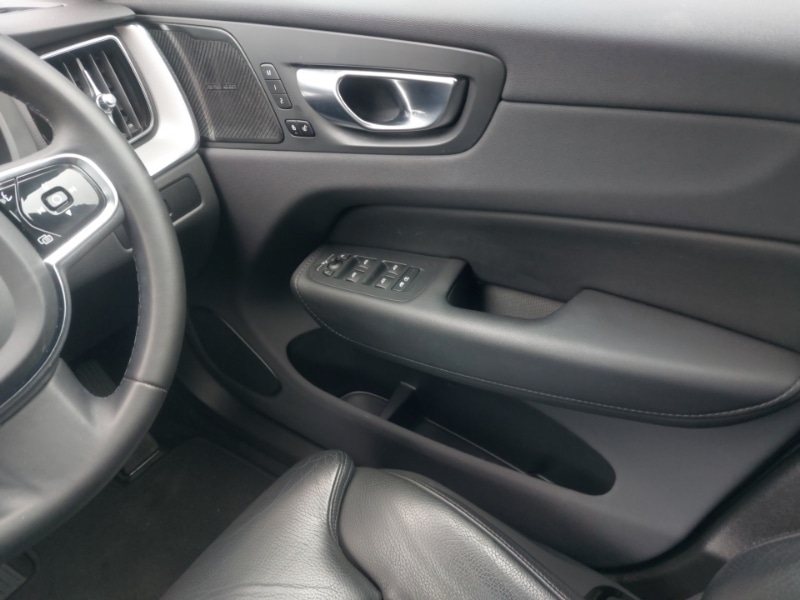 Used Volvo XC60 2023 for sale - 78071223: Photo 10