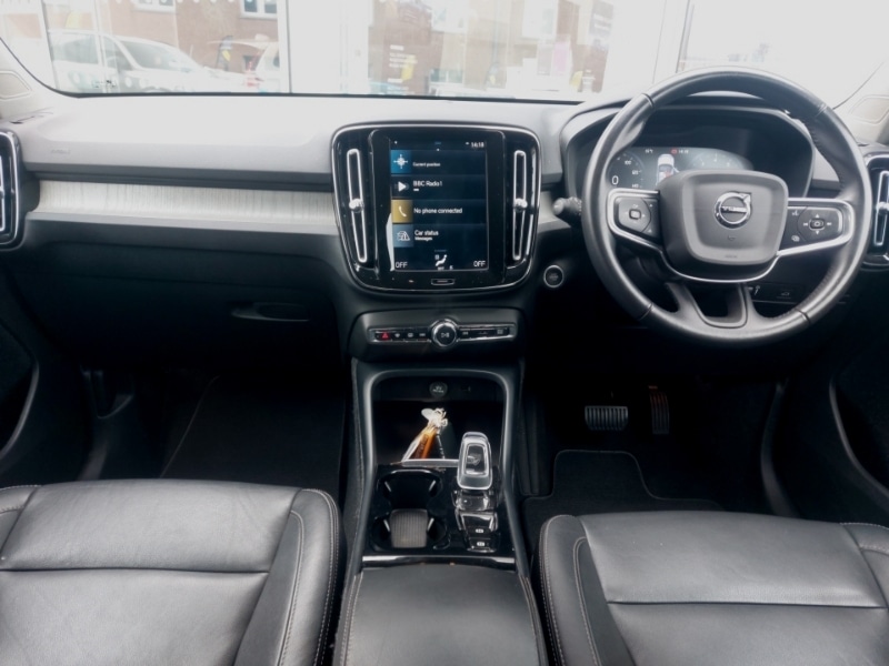 Used Volvo XC40 2021 for sale - 76518701: Photo 2
