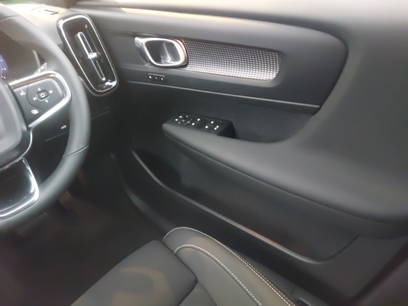 Used Volvo XC40 2025 for sale - 77366629: Photo 10