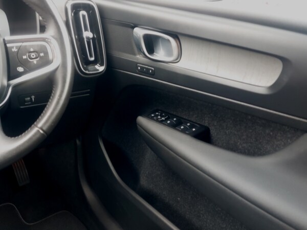 Used Volvo XC40 2021 for sale - 75695802: Photo 10