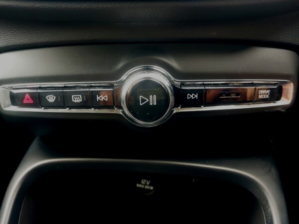 Used Volvo XC40 2021 for sale - 75695802: Photo 15