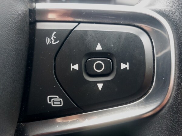 Used Volvo XC40 2021 for sale - 75695802: Photo 17