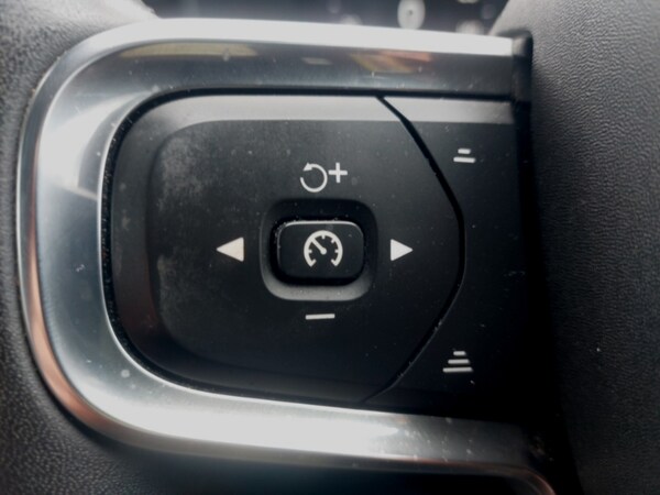 Used Volvo XC40 2021 for sale - 75695802: Photo 18