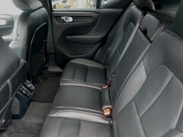 Used Volvo XC40 2021 for sale - 75695802: Photo 6