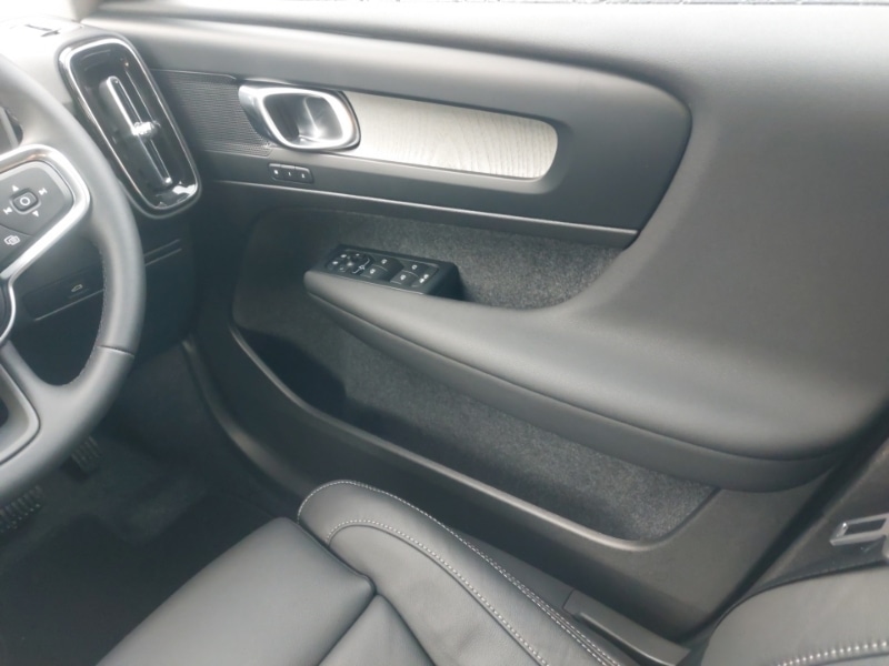 Used Volvo XC40 2025 for sale - 77333644: Photo 10