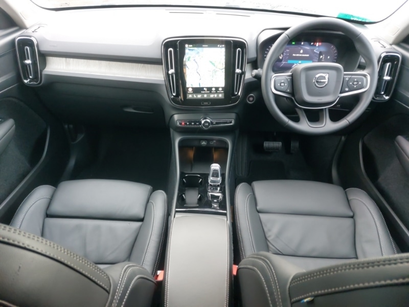 Used Volvo XC40 2025 for sale - 77333644: Photo 2