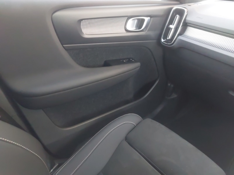 Used Volvo XC40 2022 for sale - 77028567: Photo 11