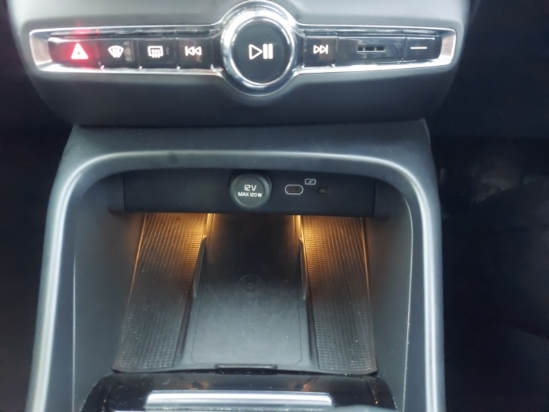 Used Volvo XC40 2022 for sale - 77028567: Photo 17