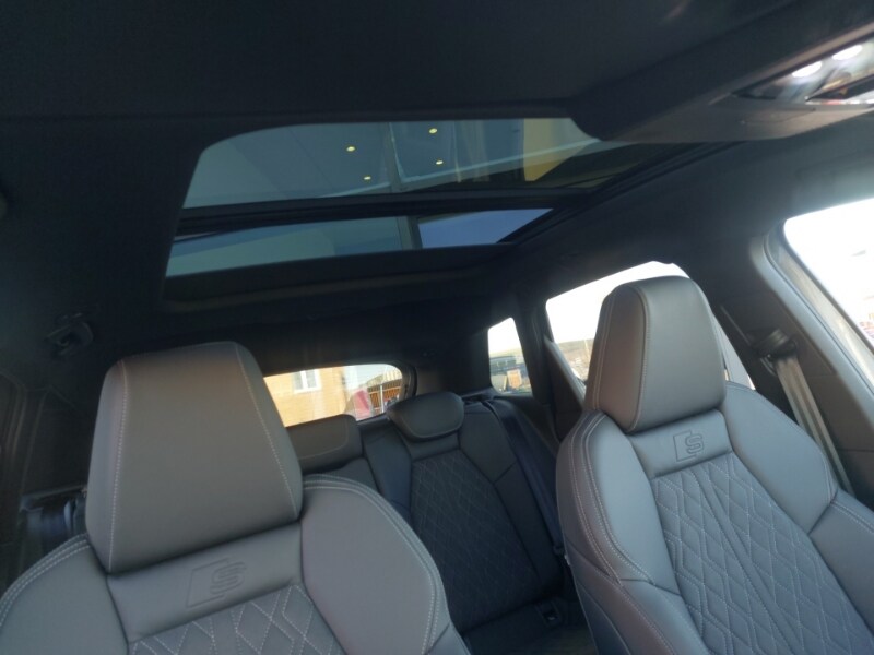 Used Audi Q4 e-tron 2025 for sale - 77852628: Photo 12