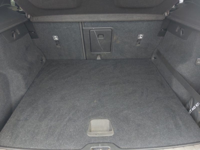 Used Volvo XC40 2019 for sale - 76150405: Photo 8