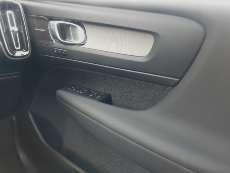 Used Volvo XC40 2024 for sale - 76795191: Photo 10