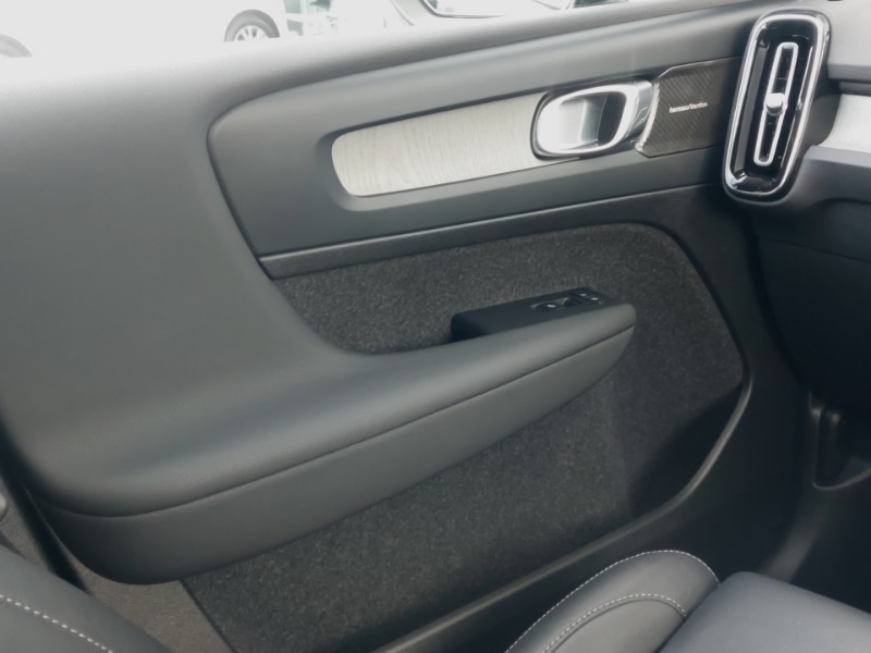 Used Volvo XC40 2024 for sale - 76795191: Photo 11