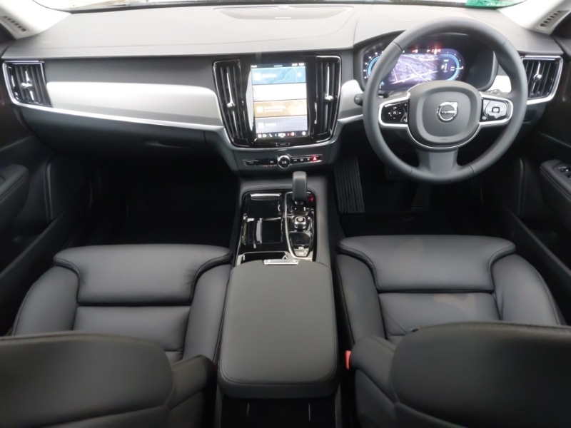 Used Volvo V90 2025 for sale - 77410014: Photo 2